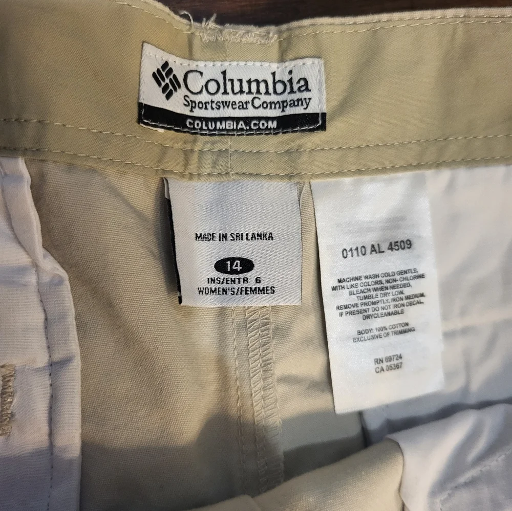 Women's 14 Tan Columbia Shorts